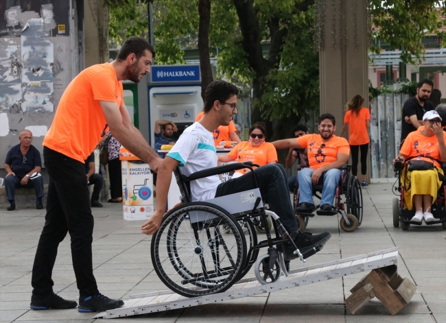 Dünya Omurilik Felçlileri Günü kapsamında toplum bilinçlendiriliyor